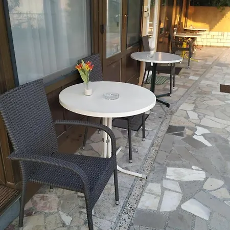 Pertout 3* Nova Gorica