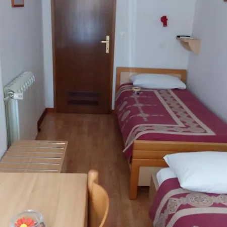 Guest house Pertout 3*