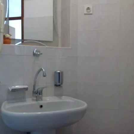 Guest house Pertout 3*